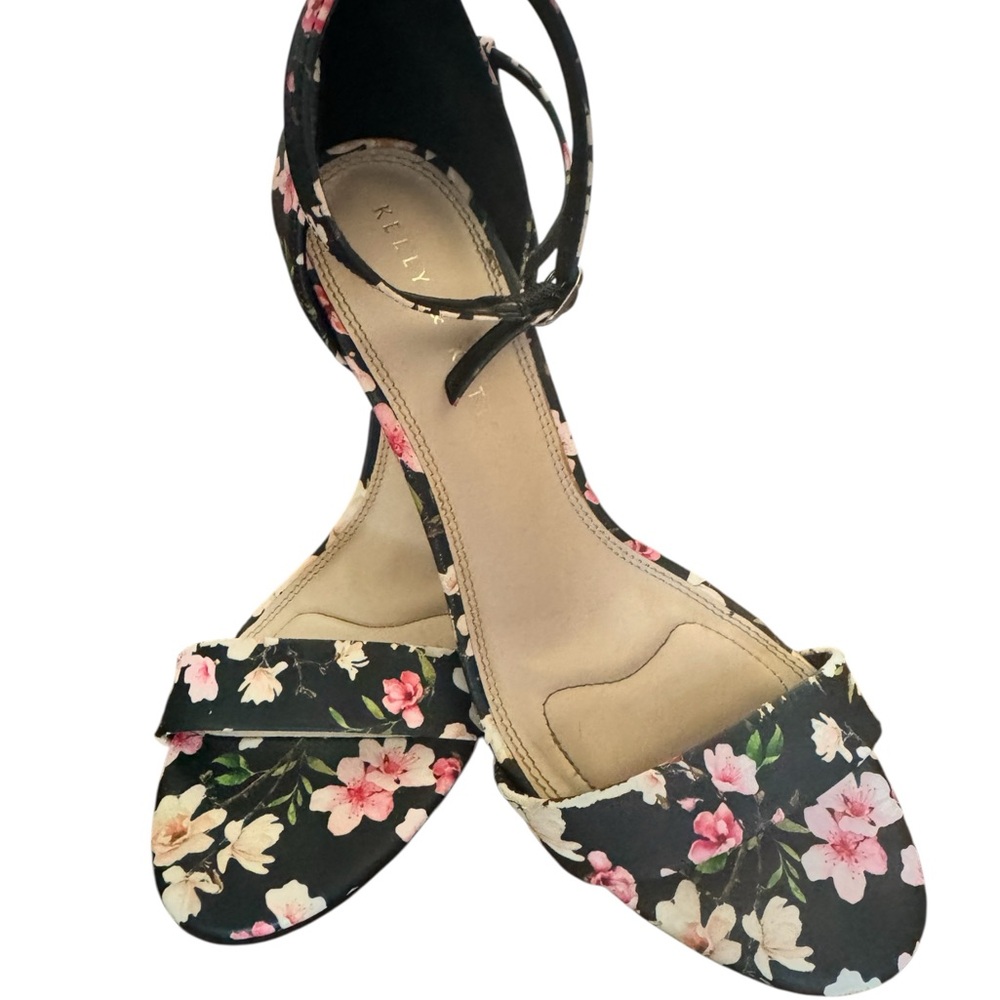 NWOT Kelly & Katie Black Floral Heels “Kirstie” - Picture 4 of 13